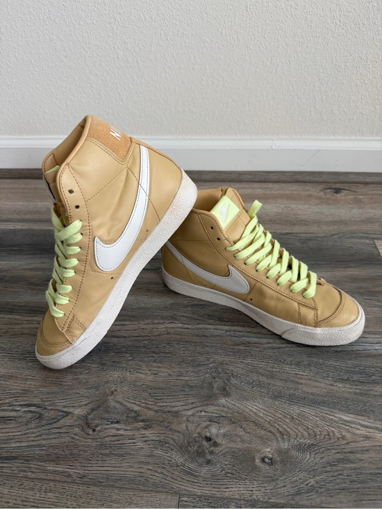 Nike Shoes - Nike Women's size 7.5 Nike Blazer Mid '77 "Sesame" sneakers